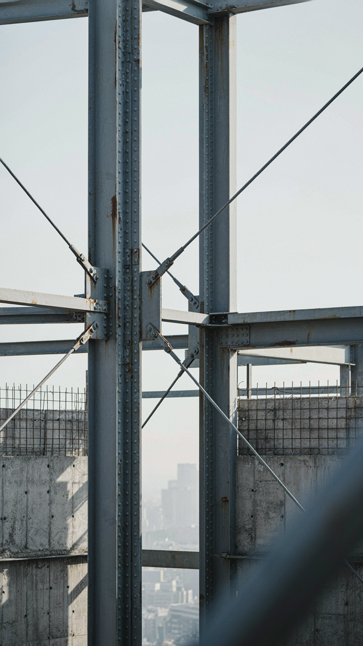 Architectural rendering of a skyscraper's load-bearing walls and support beams.